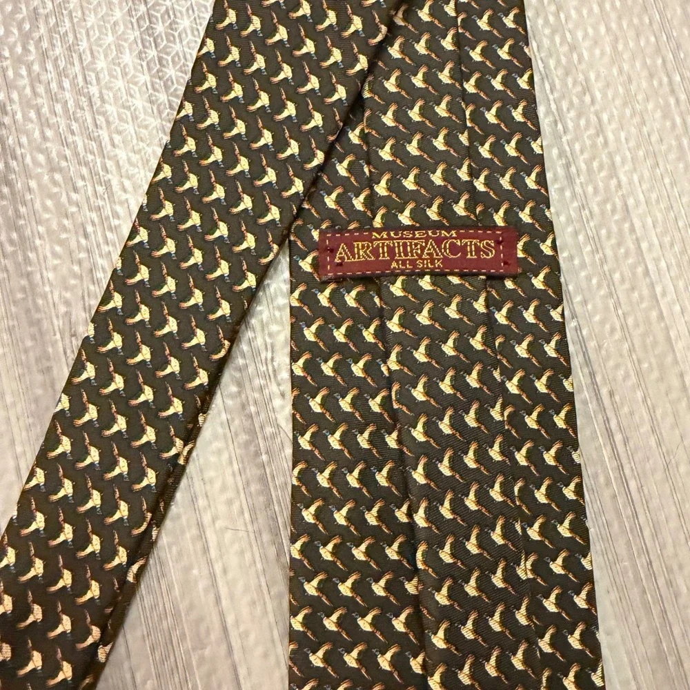 Museum Artifacts 100% Silk Tie Green Flying Pheasant Bird Hunting Outdoorsmen